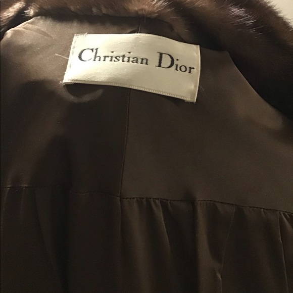 Mink Coat - Picture 3 of 6